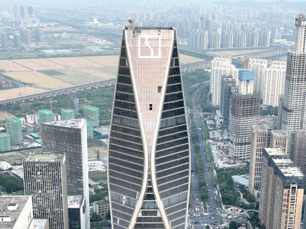 百米高楼发光字成本怎样降低? 百米高楼发光字成本怎样降低?