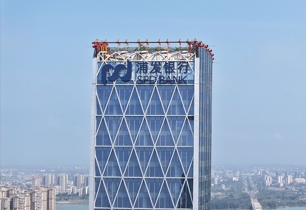 高空外墙发光字施工周期一般是多久? 高空外墙发光字施工周期一般是多久?