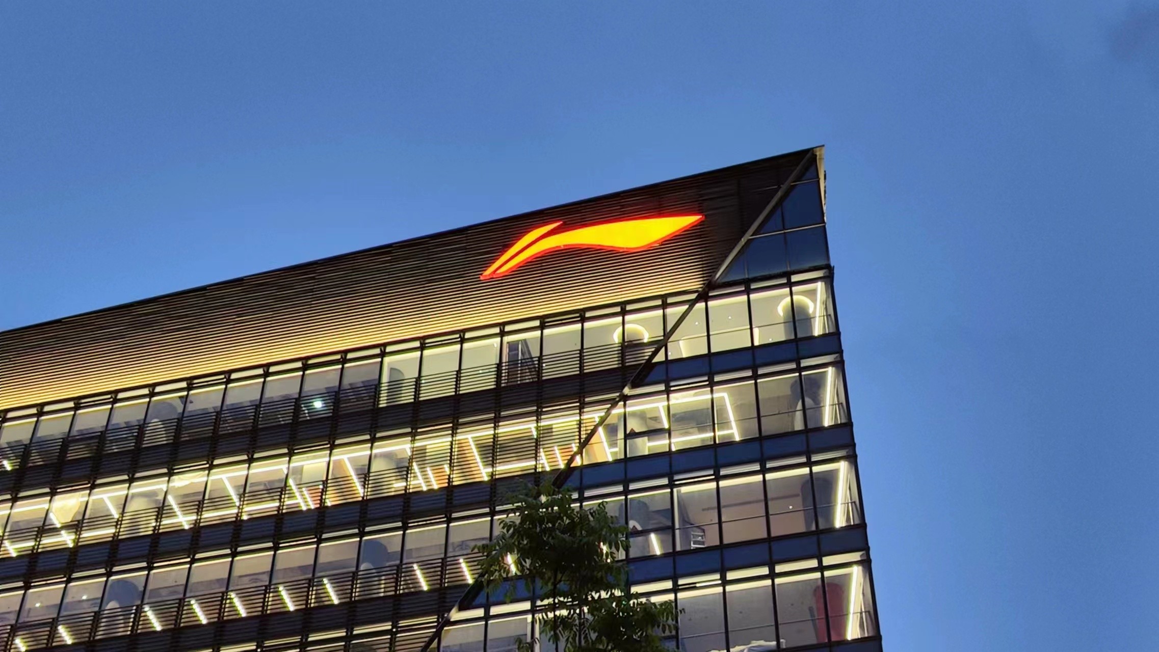 广州大型幕墙发光字 广州大型幕墙发光字