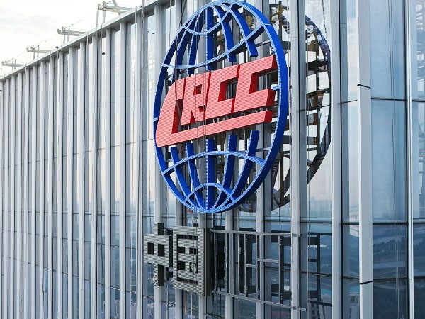 武汉中国铁建华中总部大楼丨幕墙发光字工程现场图一 武汉中国铁建华中总部大楼丨幕墙发光字工程现场图一