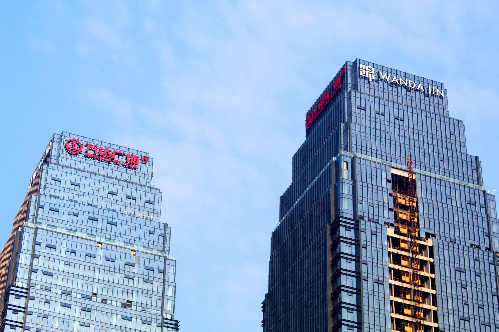 字工场 —— 高端楼体发光字厂家,适配各类高端建筑! 字工场 —— 高端楼体发光字厂家,适配各类高端建筑!