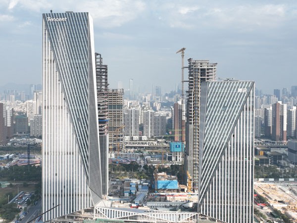 写字楼幕墙发光字如何防止光衰？