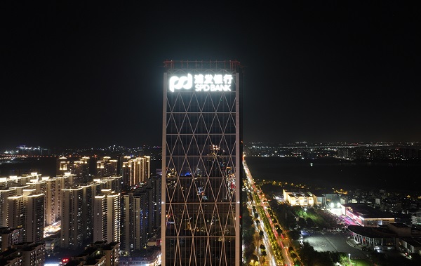 如何避免幕墙发光字厂家报价虚高？